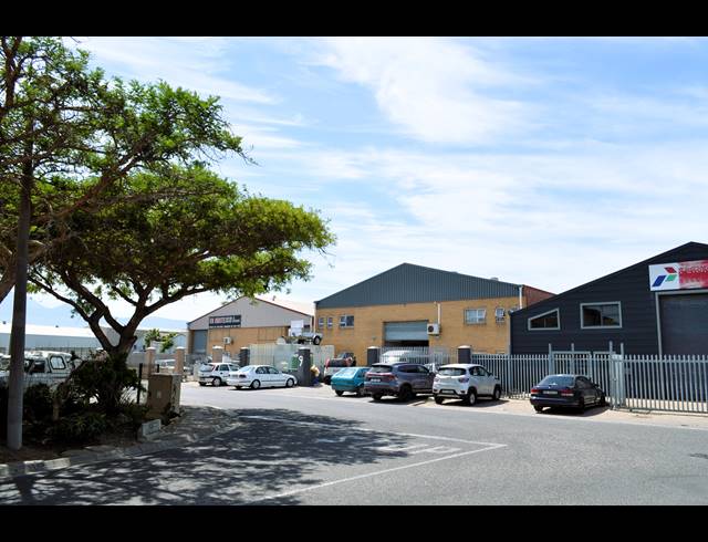 442M² FACTORY SOLD IN STRAND SOUTH